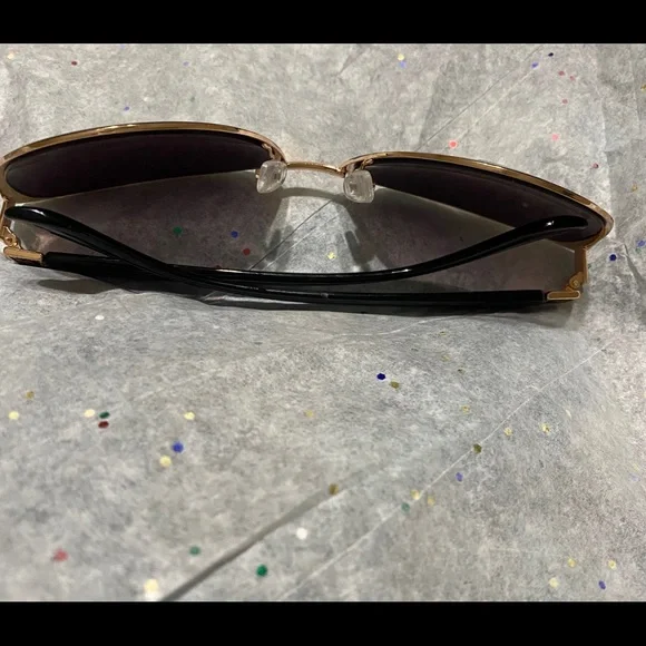 New sunglasses - Picture 3 of 6